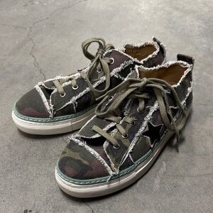 Myra Bag Camo Sneakers, Size 8